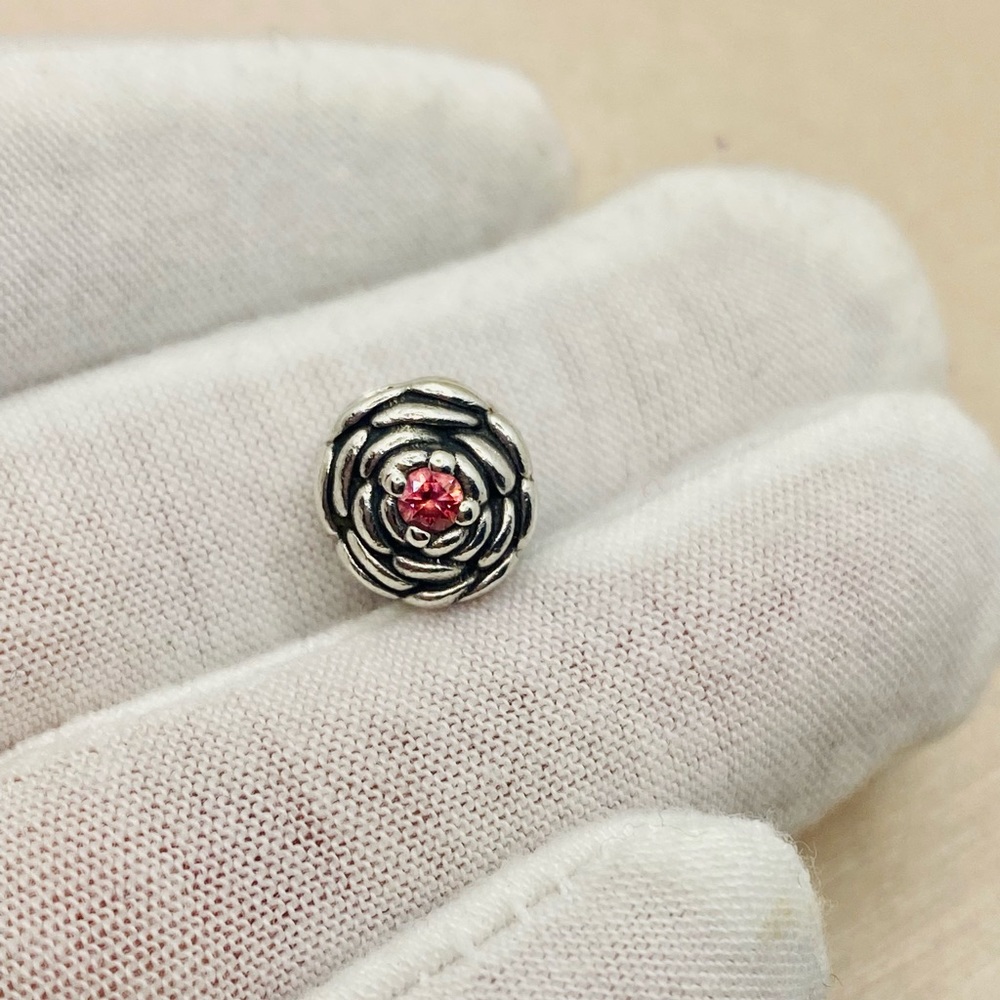 EUC Pandora 790575CZS Sterling Silver Blooming Rose Bead with Salmon Zirconia - Picture 3 of 6